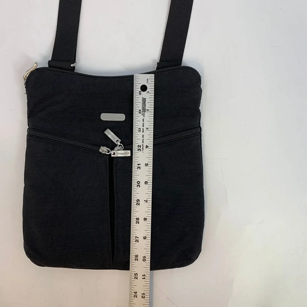 Baggallini HRZ649 Horizon Black Crossbody Bag Travel‎ Purse Lightweight Everyday